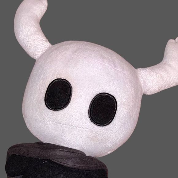 Hollow Knight Wanderer Plush Figure 8" - Picture 4 of 4